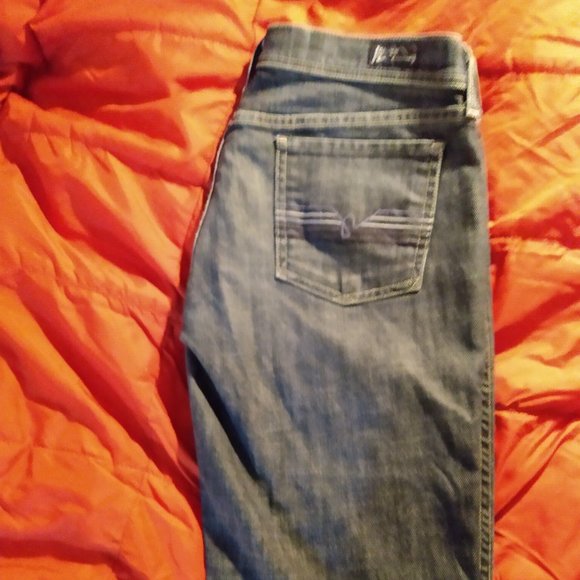 Jeans - Picture 2 of 4